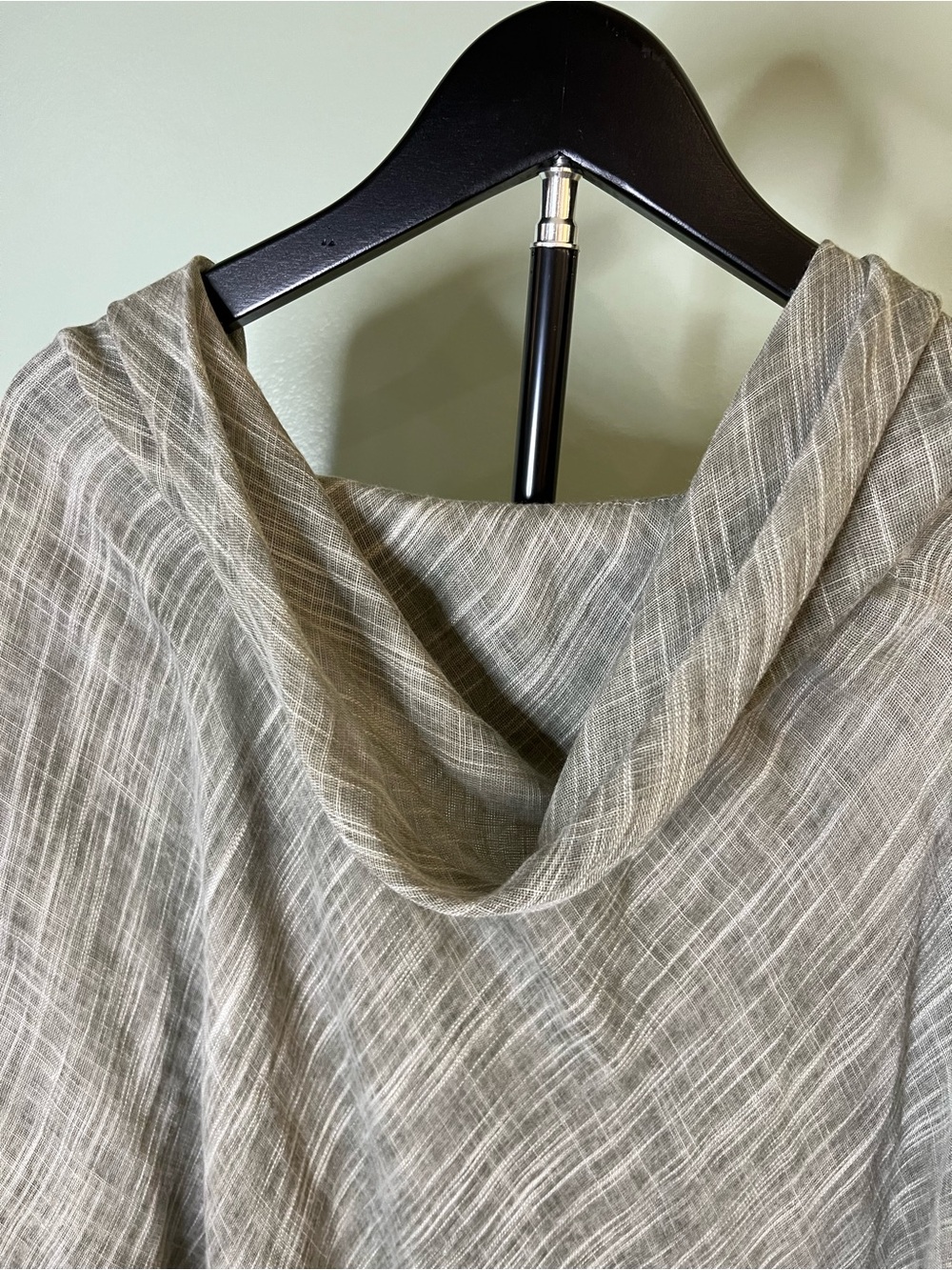 Embroidered Olive Green Hooded Shawl Cape - Picture 4 of 8